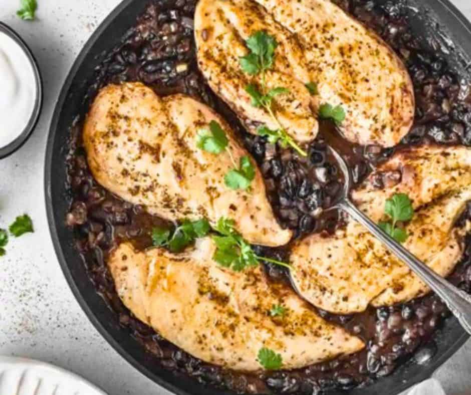 Looking for gestational diabetes recipes that are actually tasty and satisfying? This collection of 20 easy meals is perfect for moms-to-be managing blood sugar without sacrificing flavor. Whether you're new to a diabetes diet or just need fresh ideas, these diabetes friendly recipes include everything from quick breakfasts to filling dinners. Ideal for anyone searching for gestational diabetics food that fits a realistic routine—because diabetes recipes shouldn't be bland or boring.