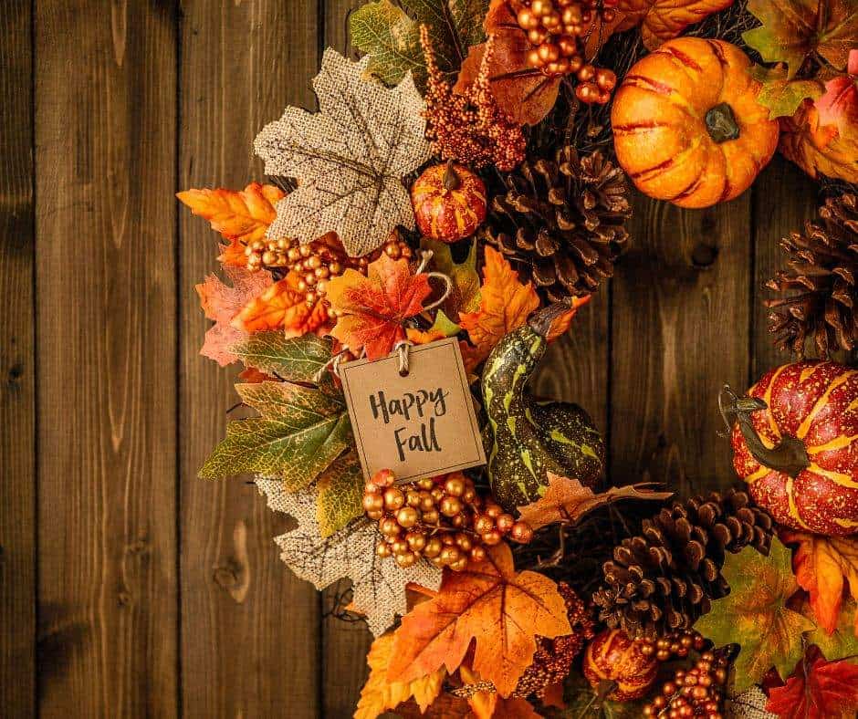 Get inspired with these 10 fun and easy fall crafts for adults! From DIY wreaths and pumpkin projects to cozy candle holders and rustic home décor, these autumn craft ideas are perfect for a creative weekend. Whether you want budget-friendly fall decorations, farmhouse-inspired DIY projects, or seasonal crafts to make your home feel cozy, you’ll love these simple and beautiful ideas for fall.
