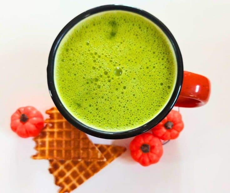 Pumpkin + matcha = fall in a mug! 🎃🍵 This cozy Starbucks copycat Pumpkin Matcha Latte is creamy, sweet, and full of autumn spice. Easy to make at home with real pumpkin purée, warm spices, and frothy matcha for the ultimate fall drink.